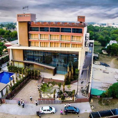 Jalashray Resort Nadiād Exterior foto