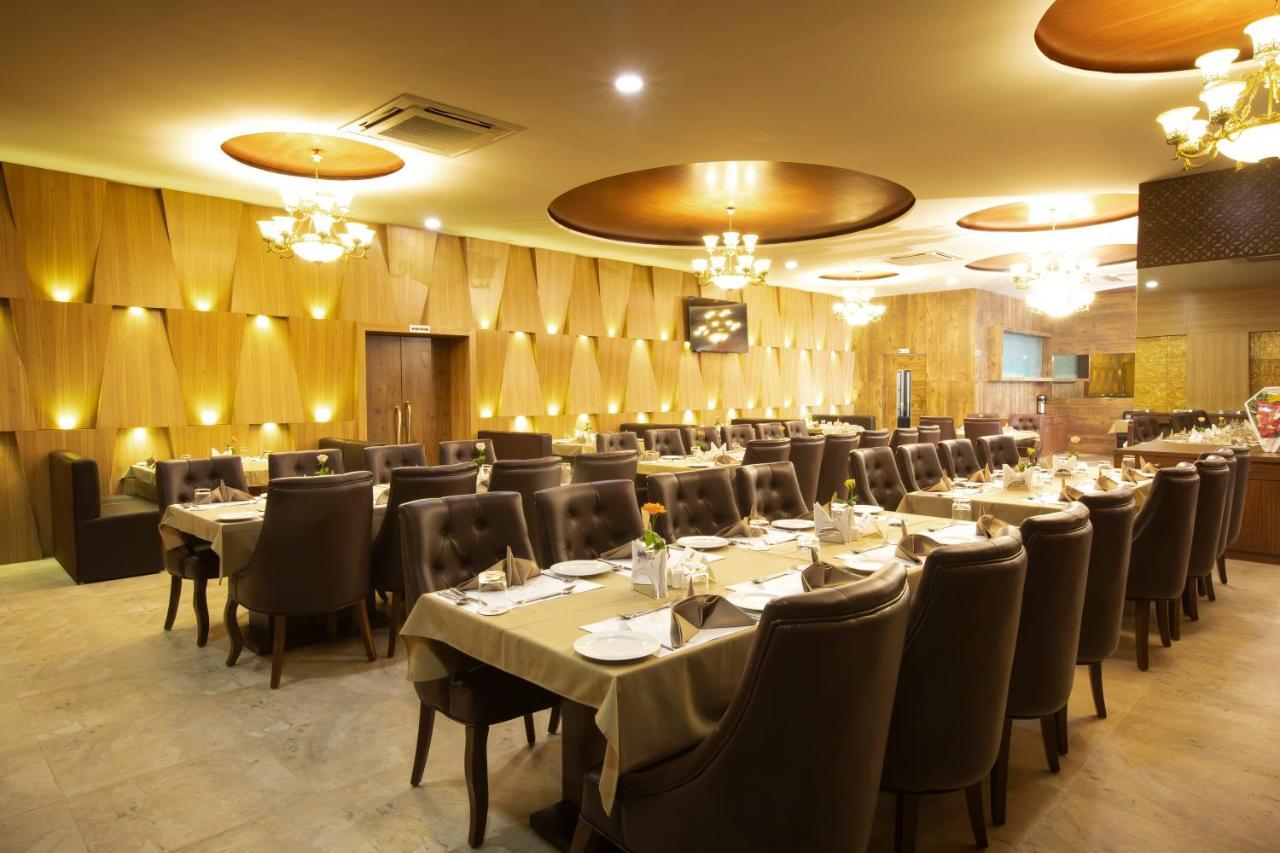 Jalashray Resort Nadiād Exterior foto